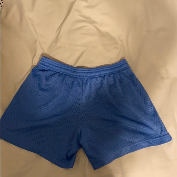 Lightweight Reebok running shorts for women - Picture 2 of 3
